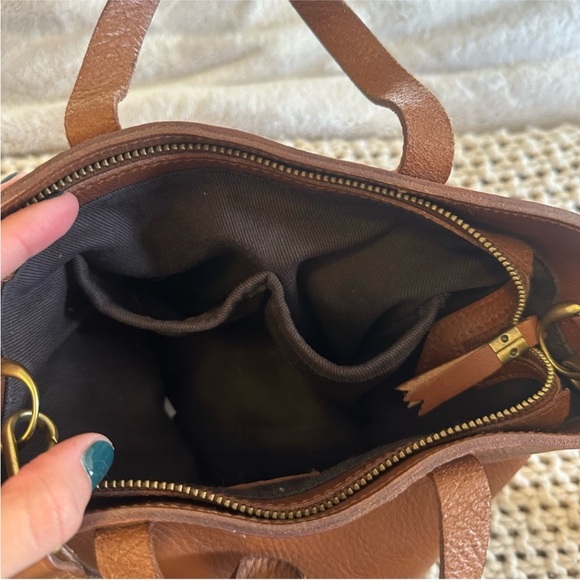 Madewell Crossbody Leather Bag - Picture 9 of 15